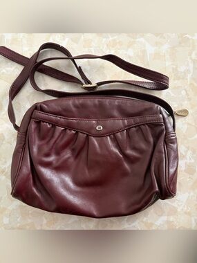 Vintage 70’s Borelli Small Burgundy - Red Crossbody Leather Shoulder Bag 9x7